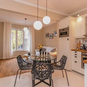 Apartment Cо́coellie - Aesthetic 2bd Near National Palace By Flat Mаnager, Sofia