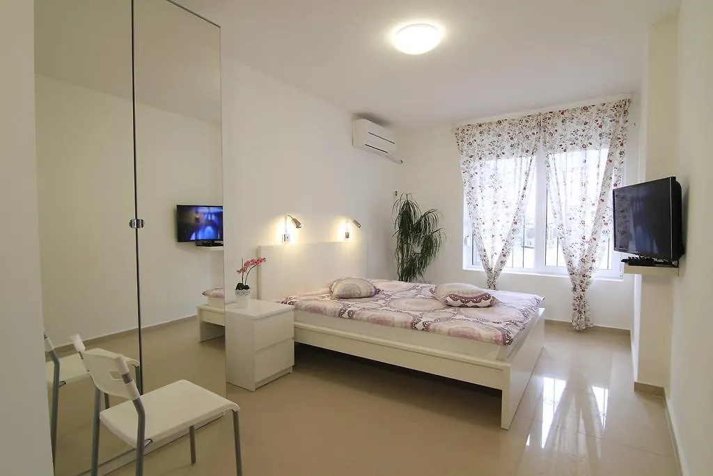 Stay Nexus Galaxy Center Sofia Apartment